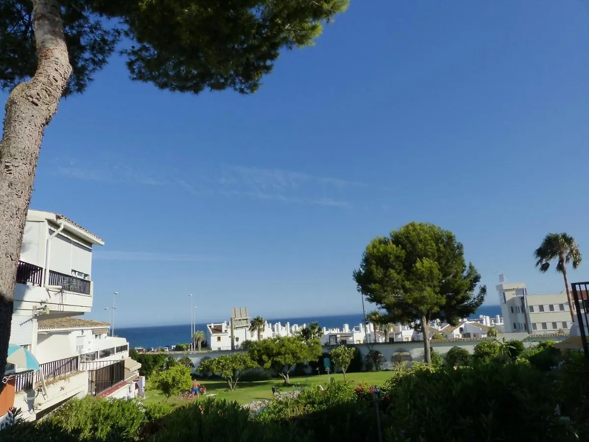 Studio With Access To The Garden. Open Pool. Beach Very Close. Wifi & Netflix Free Apartment Benalmadena