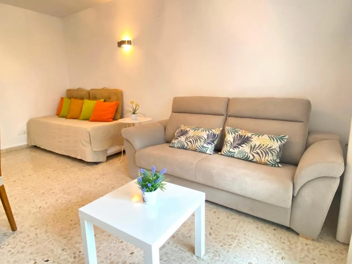 Studio With Access To The Garden. Open Pool. Beach Very Close. Wifi & Netflix Free Apartment Benalmadena